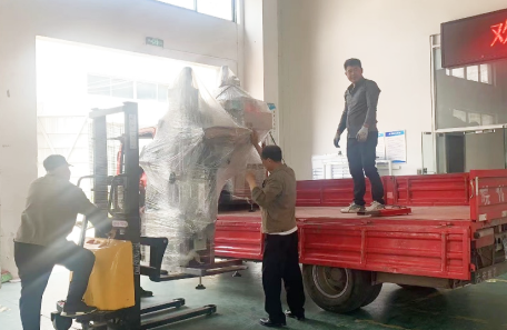 上海嘉定某知名物流企業訂購貼標機定制圖 上海嘉定某知名物流企業訂購貼標機